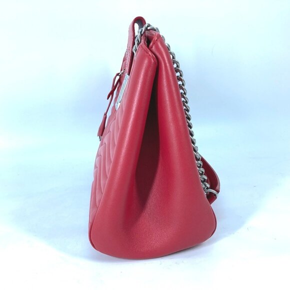 LOUIS VUITTON Red Leather Shoulder Bag - Picture 4 of 16